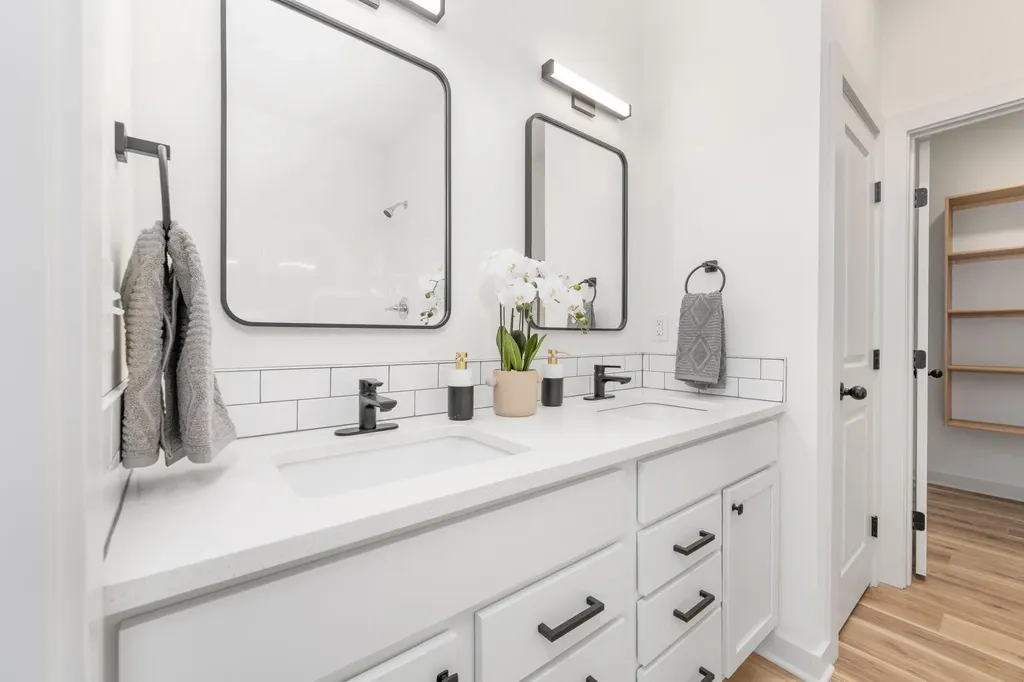 2417 S Taiga Street Goddard KS 67052
