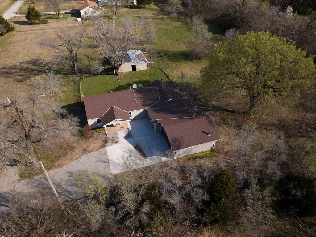 17250 SW Bannon Road Rose Hill KS 67133