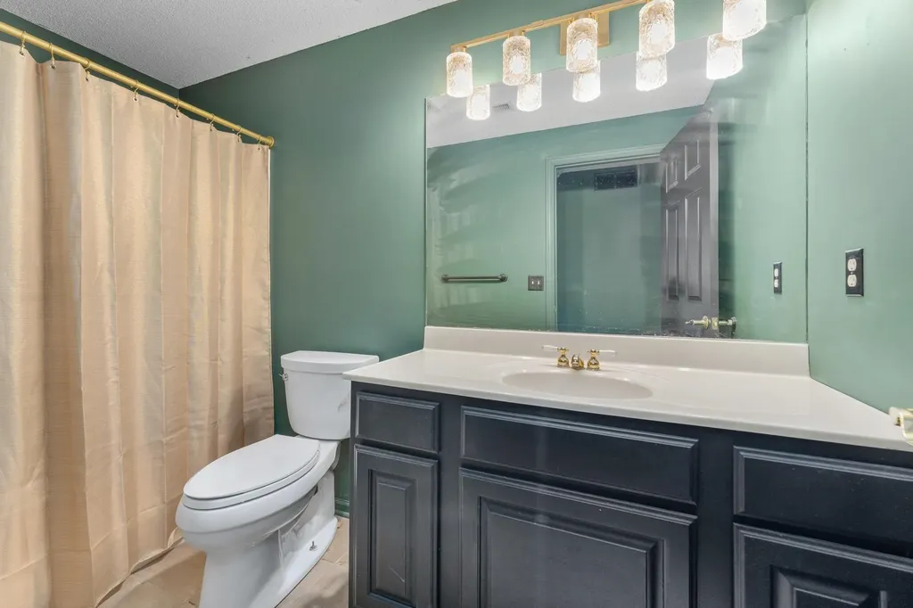 757 S Meridian Road Wellington KS 67152