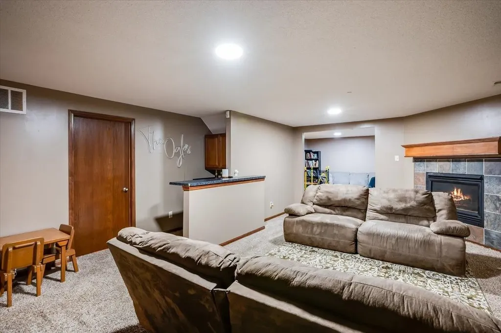 241 S Stoneridge Street Valley Center KS 67147