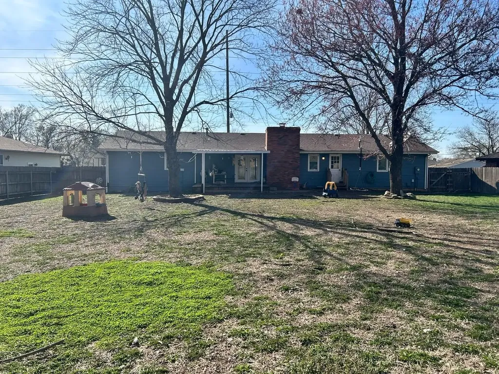 1962 N Country Club Road El Dorado KS 67042