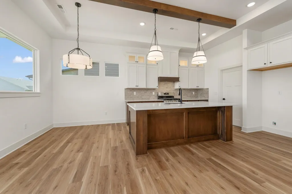 746 N Rainbow Lake Court Wichita KS 67235