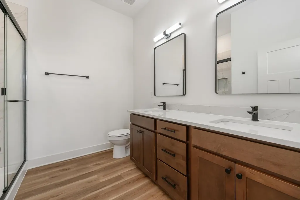 746 N Rainbow Lake Court Wichita KS 67235