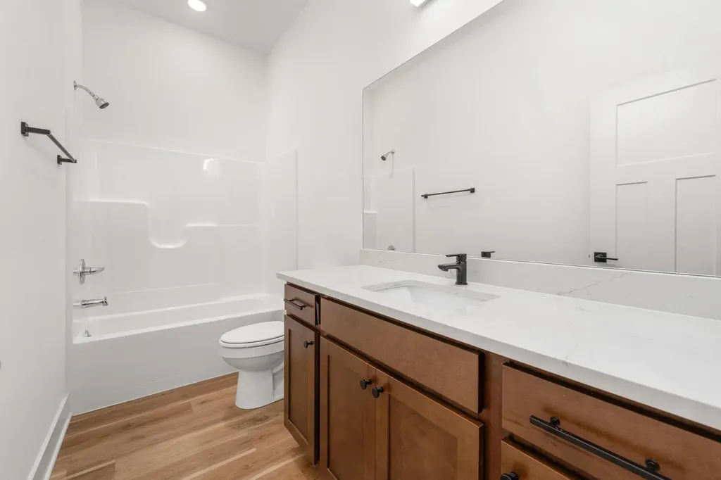 746 N Rainbow Lake Court Wichita KS 67235