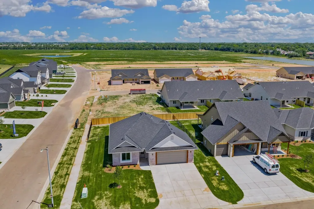 746 N Rainbow Lake Court Wichita KS 67235
