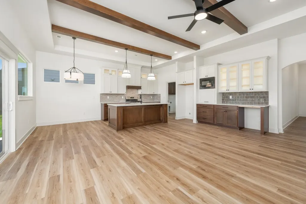 746 N Rainbow Lake Court Wichita KS 67235