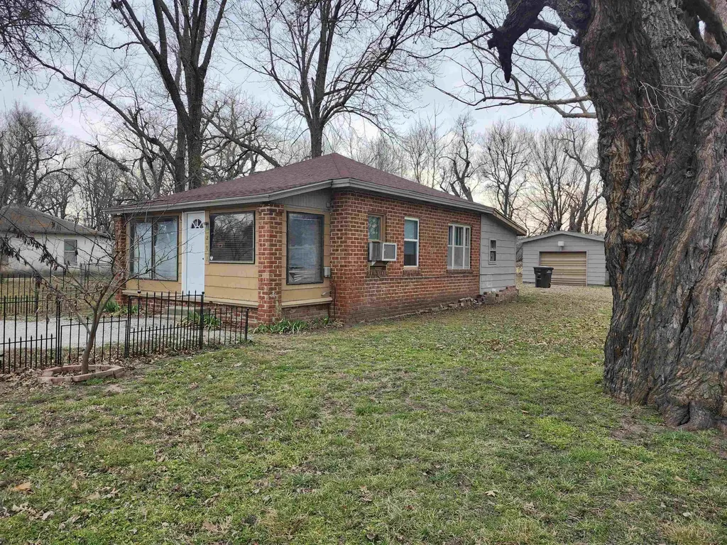 201 S 10th Street Arkansas City KS 67005