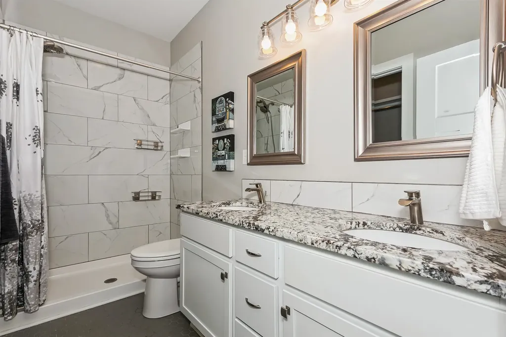 331 N 127th St E Bldg/506 Wichita KS 67206