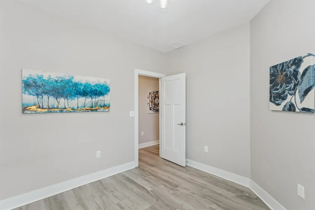 331 N 127th St E Bldg/506 Wichita KS 67206