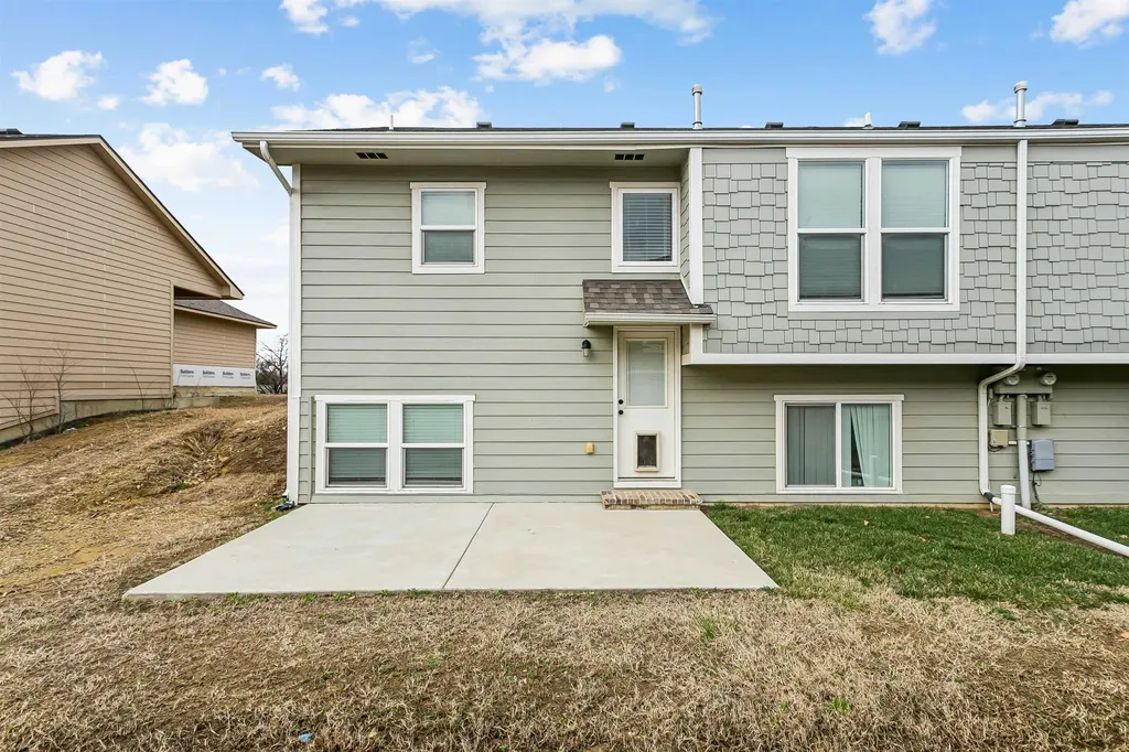 331 N 127th St E Bldg/506 Wichita KS 67206