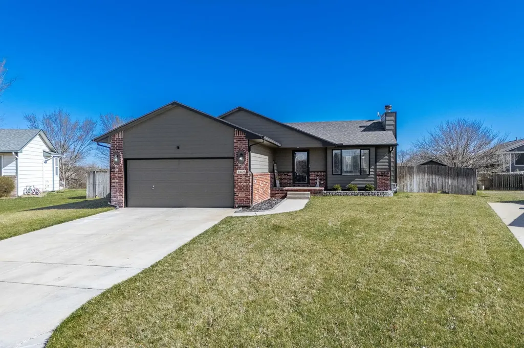 1452 E Sunset Court Goddard KS 67052