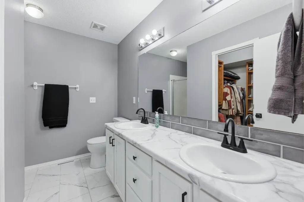 1452 E Sunset Court Goddard KS 67052