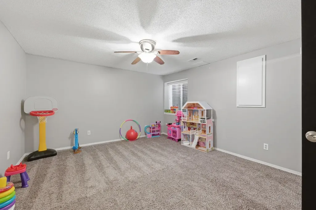 1452 E Sunset Court Goddard KS 67052