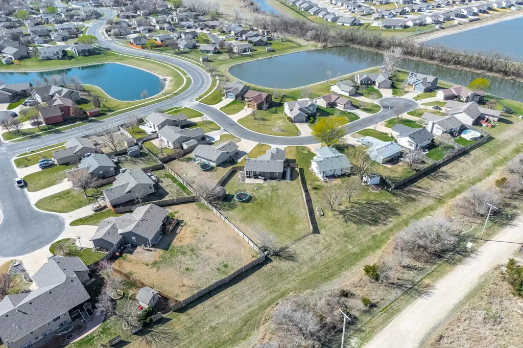 1452 E Sunset Court Goddard KS 67052