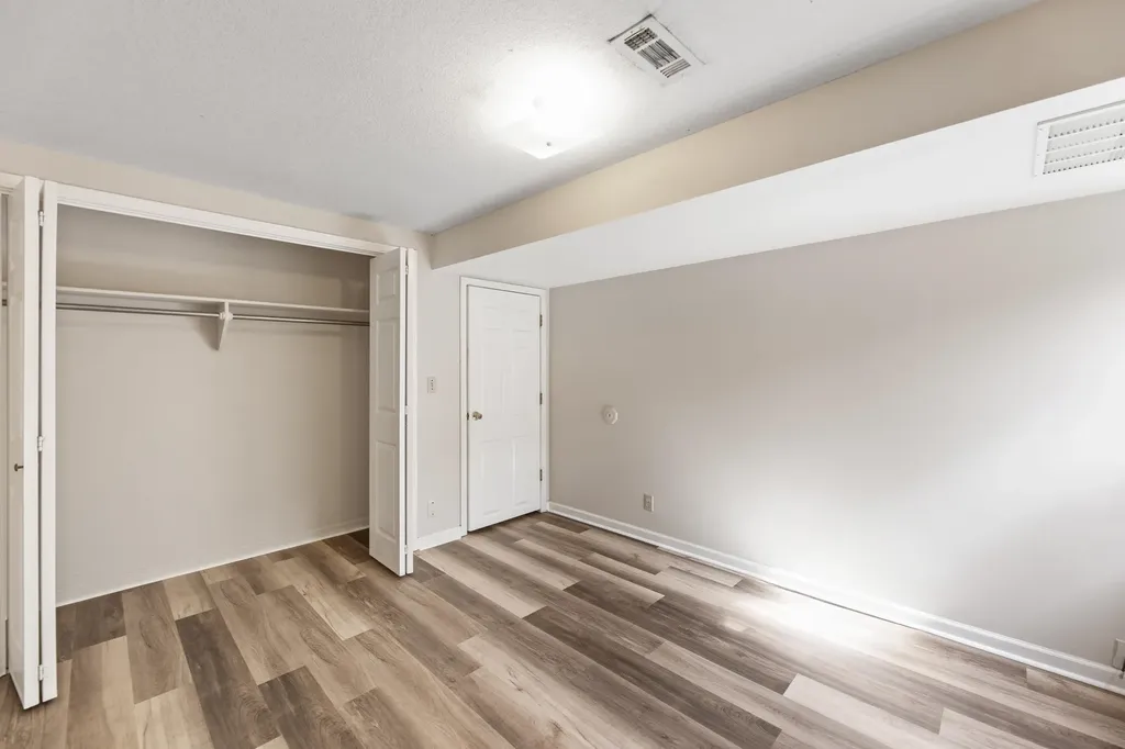 1805 S Hoyt Circle Wichita KS 67207