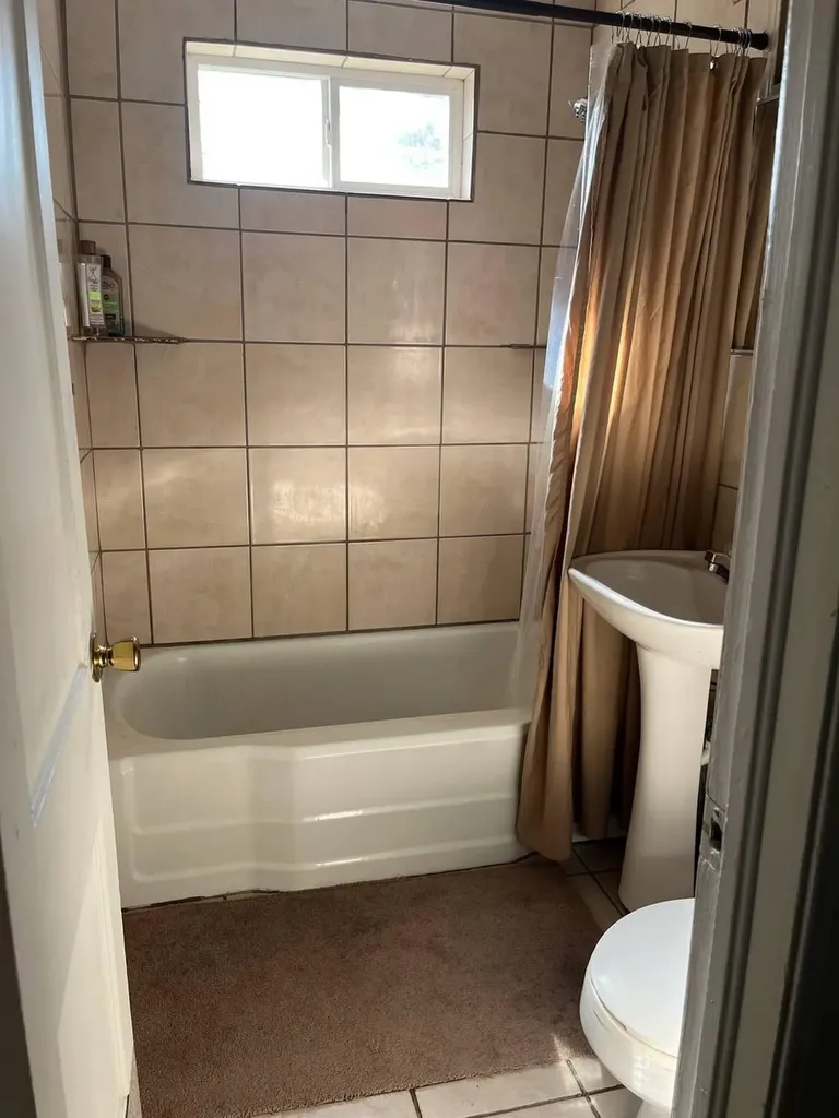 1207 N Hydraulic Street Wichita KS 67214