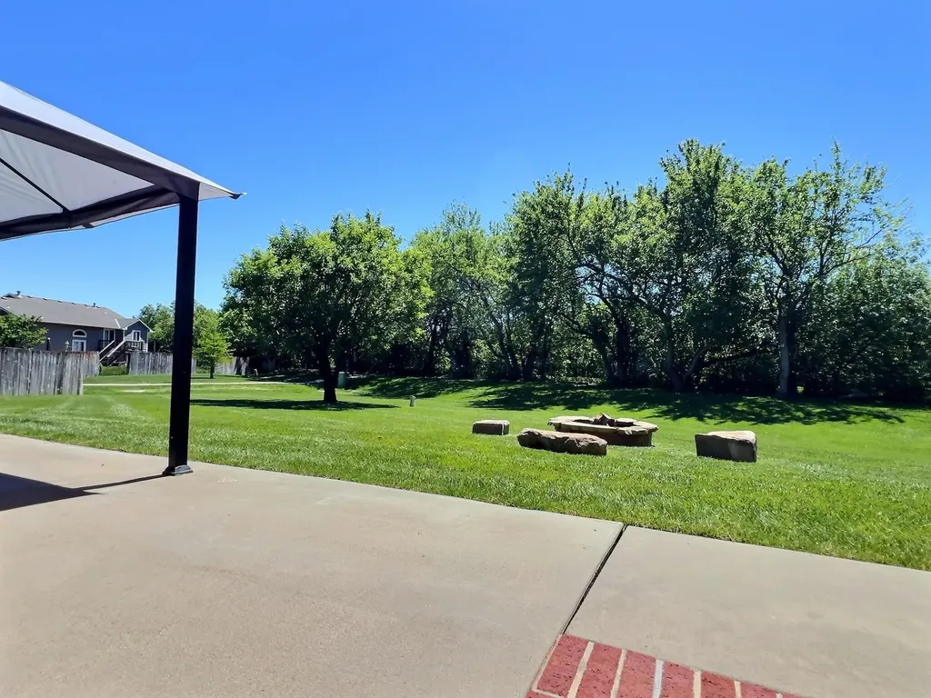 2530 S Prescott Circle Wichita KS 67215