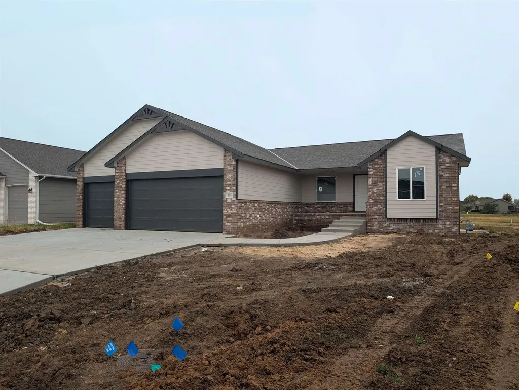 214 Summer Court Newton KS 67114