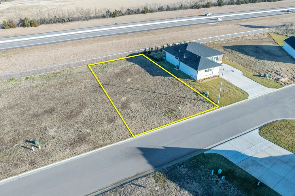 931 N Speyside Andover KS 67002