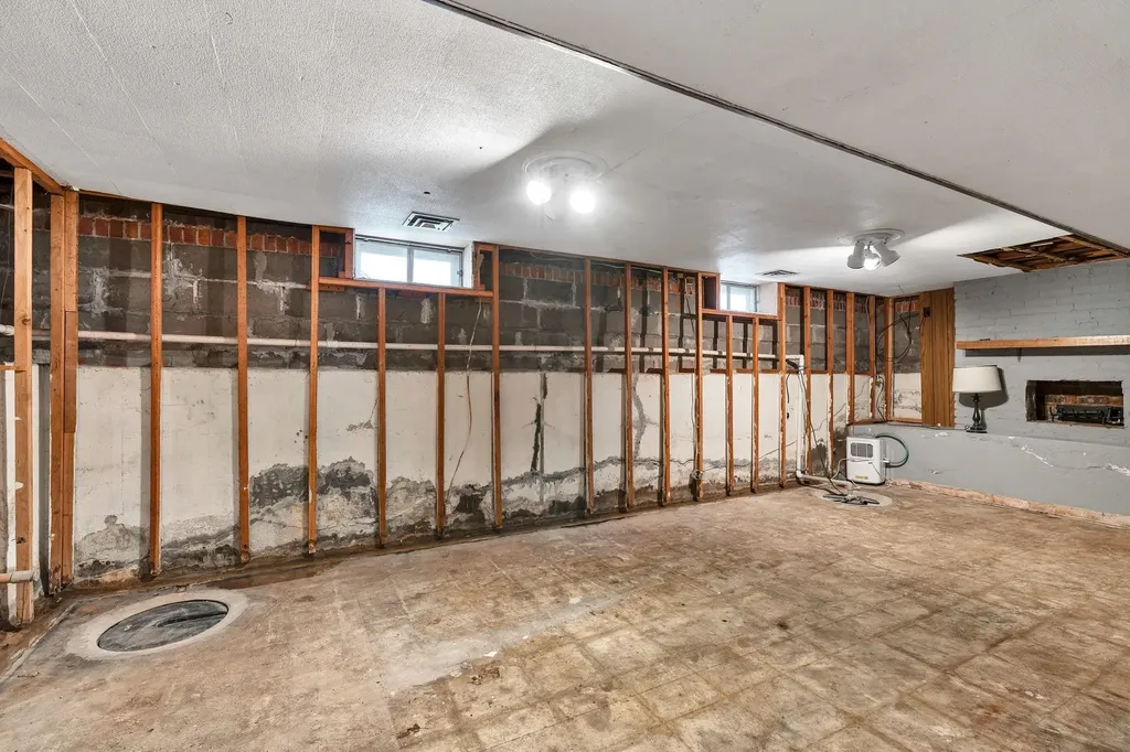 4123 E English Wichita KS 67218