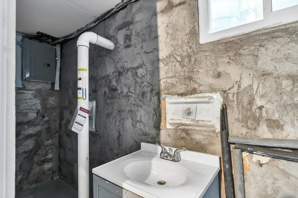 4123 E English Wichita KS 67218