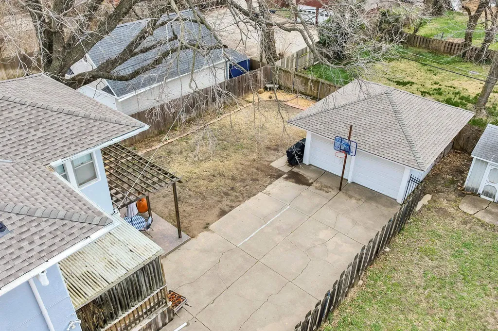 4123 E English Wichita KS 67218