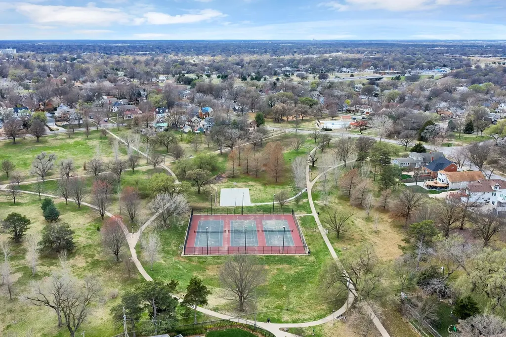 4123 E English Wichita KS 67218