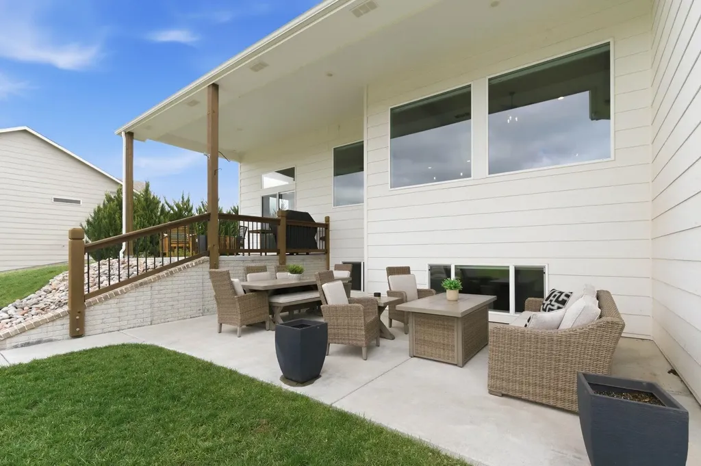 3580 N Bluestem Court Rose Hill KS 67133