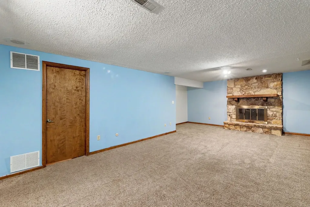 1401 E Carolyn Street Derby KS 67037