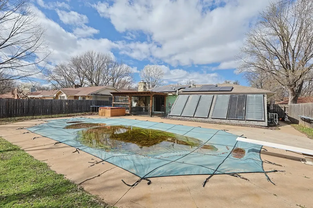 1401 E Carolyn Street Derby KS 67037