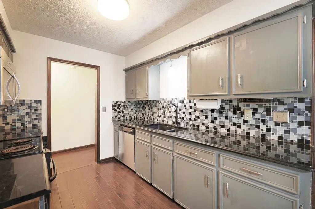 1401 E Carolyn Street Derby KS 67037