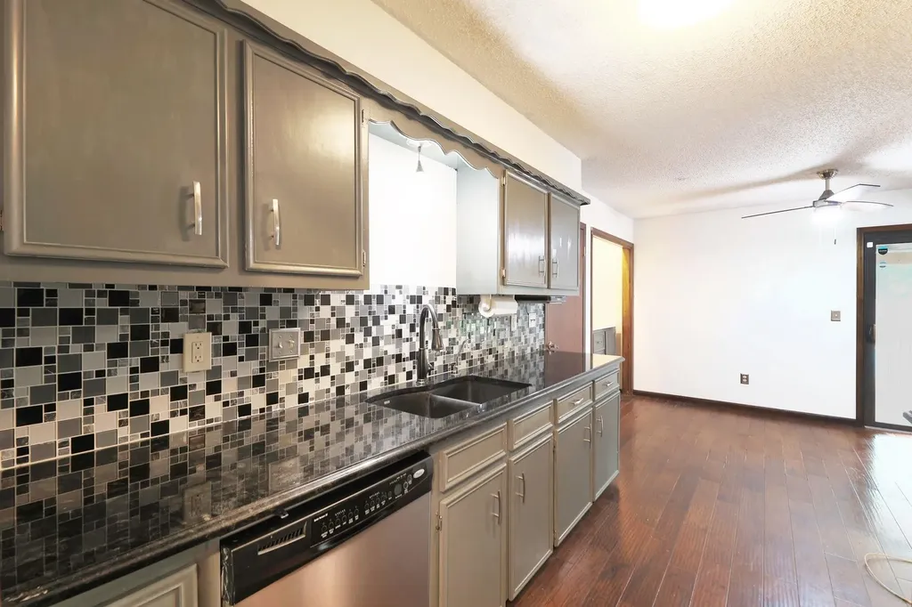 1401 E Carolyn Street Derby KS 67037