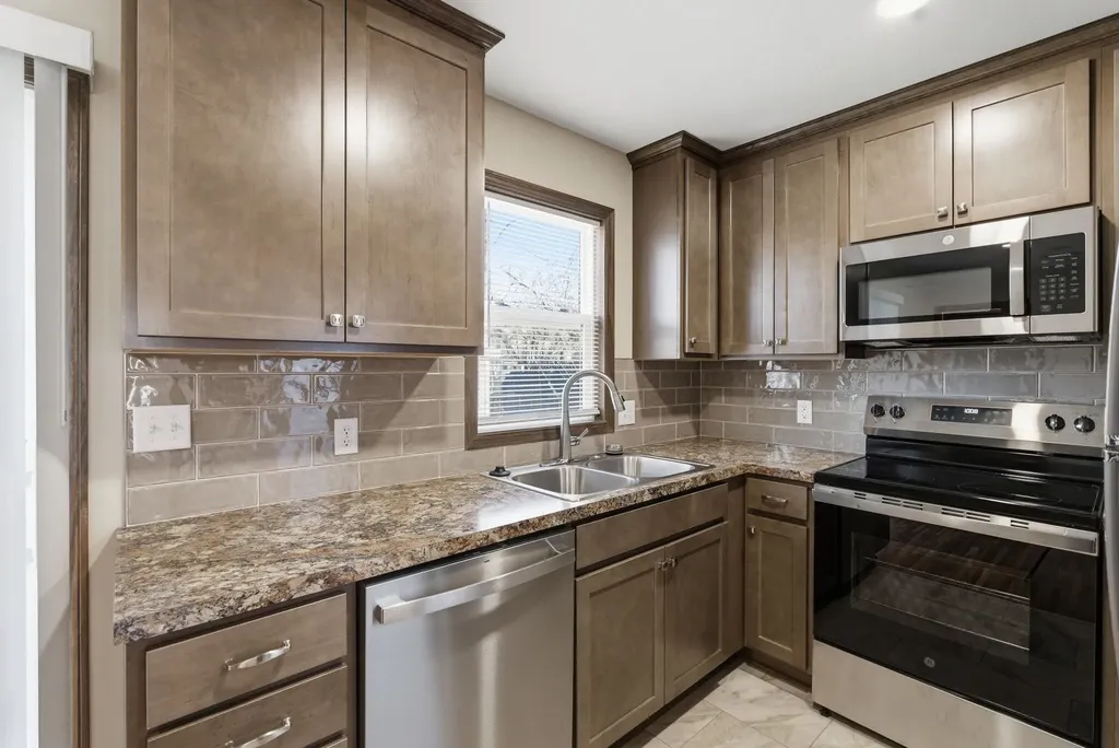 2008 W Mccormick Avenue Wichita KS 67213