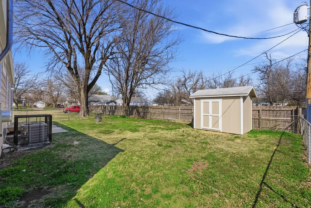2008 W Mccormick Avenue Wichita KS 67213