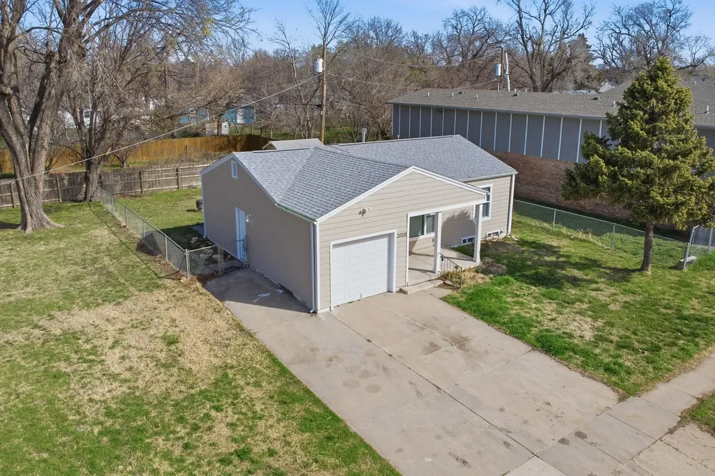 2008 W Mccormick Avenue Wichita KS 67213