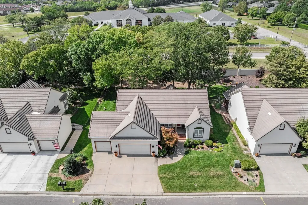 707 N Crest Ridge Court Wichita KS 67230