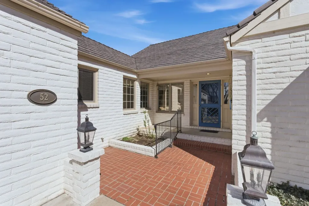 1440 N Gatewood Street Wichita KS 67206