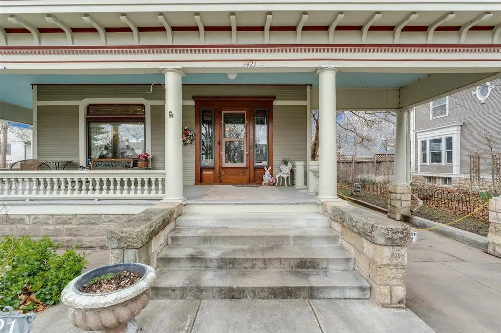 1421 N Park Place Wichita KS 67203