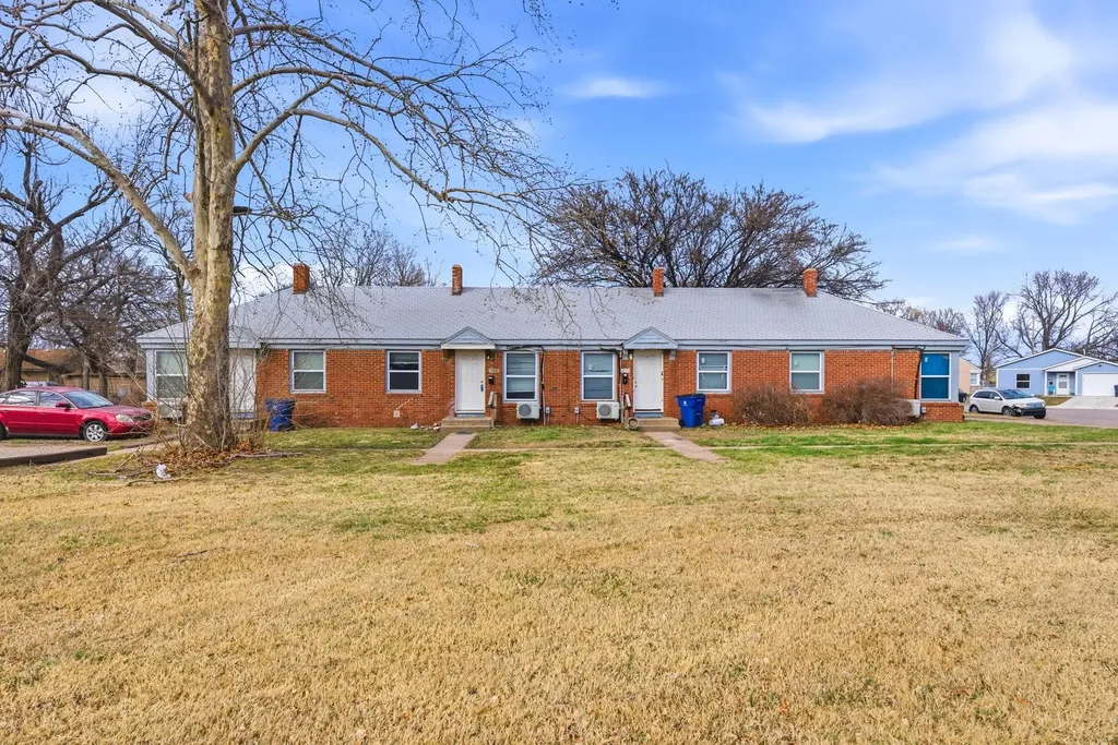 632-638, 642-64 S Hydraulic & 681-687 S Kansas Avenue Wichita KS 67211