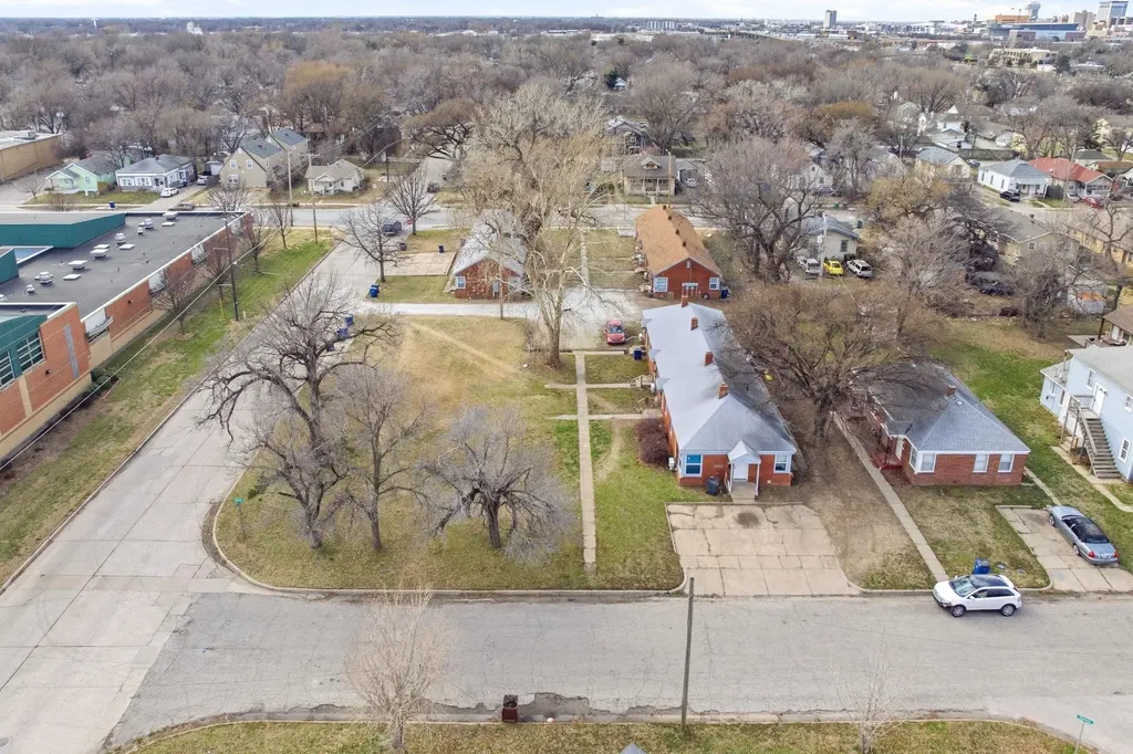 632-638, 642-64 S Hydraulic & 681-687 S Kansas Avenue Wichita KS 67211