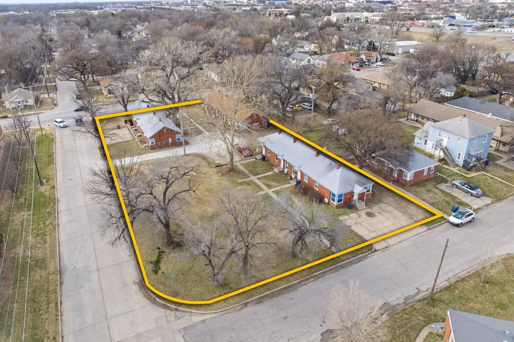 632-638, 642-64 S Hydraulic & 681-687 S Kansas Avenue Wichita KS 67211