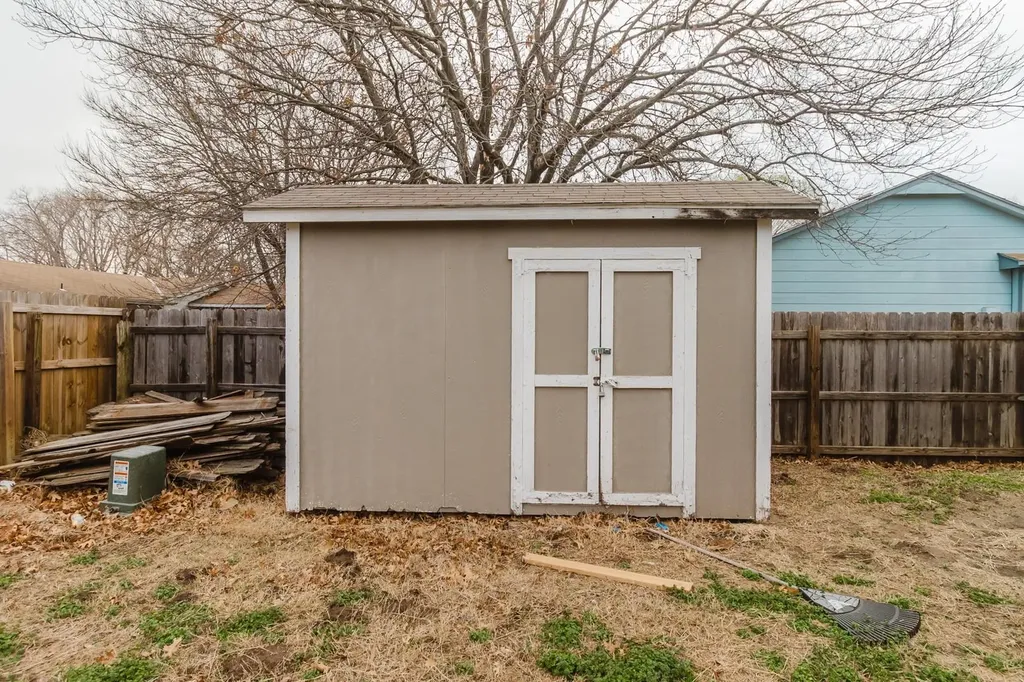 523 W Maywood Street Wichita KS 67217