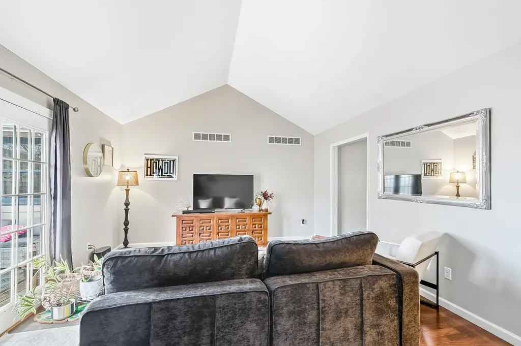8512 E Scott Street Wichita KS 67210