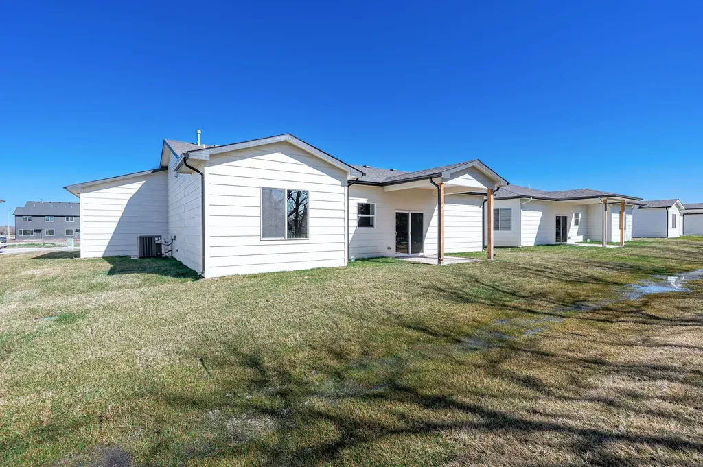 713 E Elmwood Street Park City KS 67147