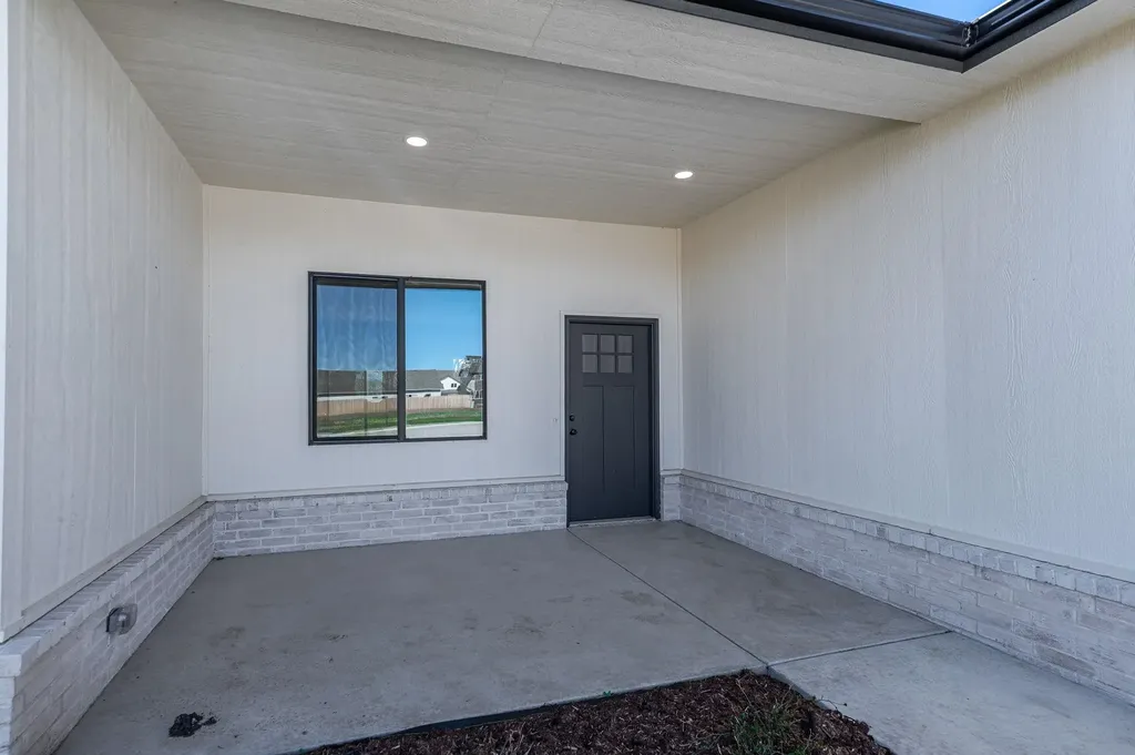 713 E Elmwood Street Park City KS 67147