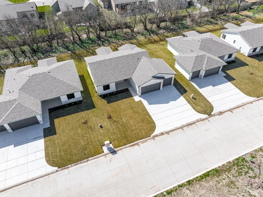 713 E Elmwood Street Park City KS 67147