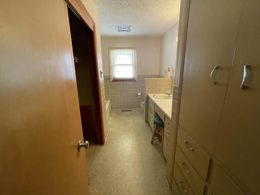 324 S Market Street Caldwell KS 67022