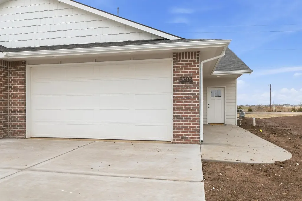 5308 W Rolly Street Wichita KS 67215