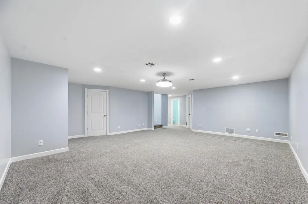235 N Tyler Road Wellington KS 67152