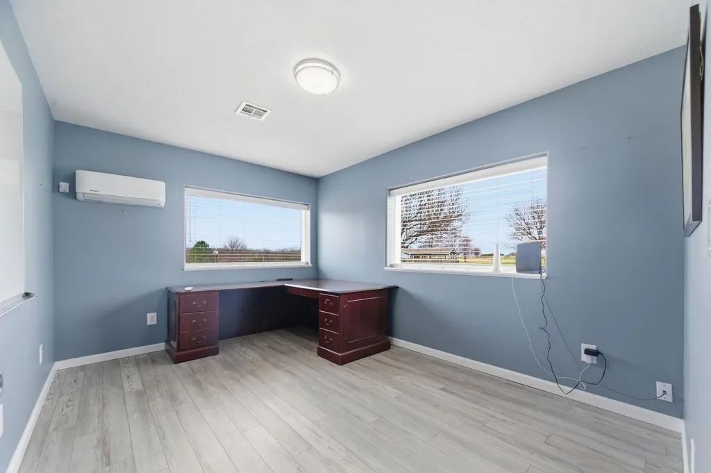 235 N Tyler Road Wellington KS 67152